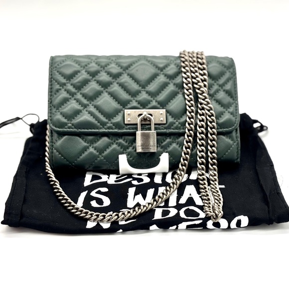 KURT GEIGER Brixton Lock Charm Green Leather Chain Wallet NWOT - Picture 1 of 8